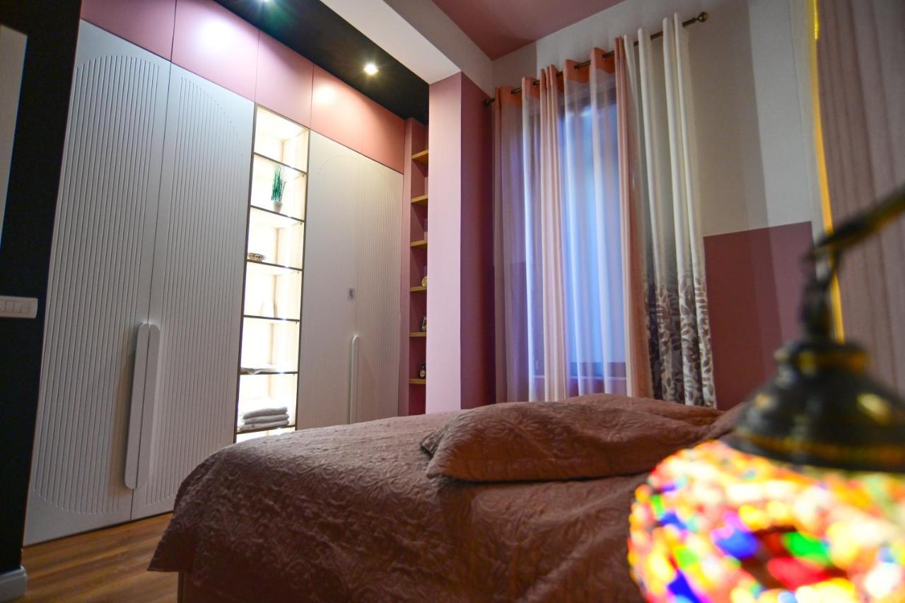 Stylish Two Bedroom House With Private Pool Tiranë Ngoại thất bức ảnh